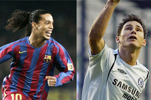 Lampard và Ronaldinho ở hai chiến tuyến.