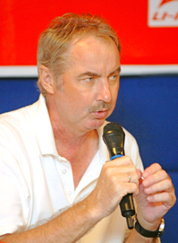 r-1367978588_500x0.jpg
