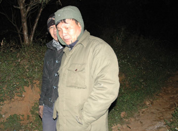 Một đêm phục kích hàng lậu, cán bộ Đội quản lý thị trường số 2 ra về với sự phấn khởi.