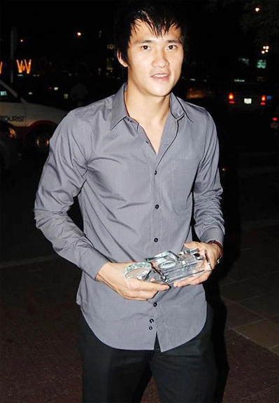 Tiền đạo Công Vinh lại sợ ma. Ảnh: TT.