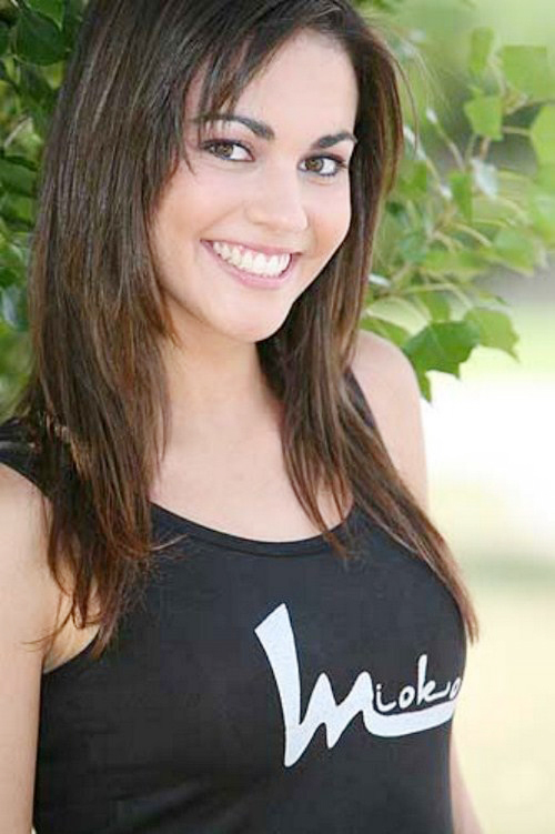 lara12-557114-1376080355_500x0.jpg