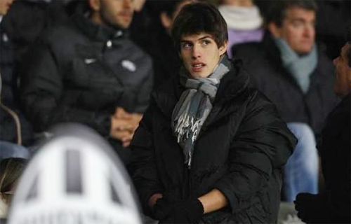 kaka1-154905-1376066083_500x0.jpg