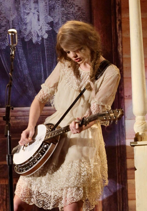 taylor7-183597-1376033593_500x0.jpg