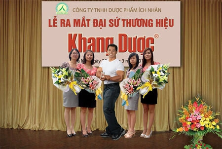 Tôi thường dùng viên uống Khang dược để duy trì sức khỏe ổn định. Việc được mời làm đại sứ thương hiệu của sản phẩm này cũng cho tôi cơ hội được chia sẻ bí quyết của mình cho mọi người.