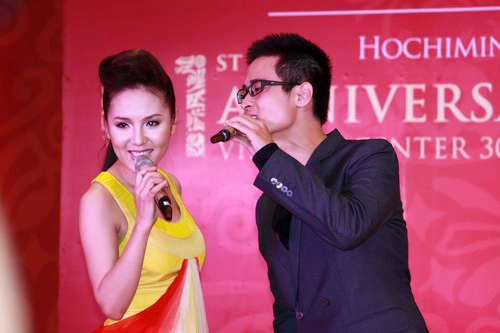 Phần biểu diễn của Hà Anh Tuấn và Phương Linh nhận được sự tán thưởng rất lớn từ khán giả.