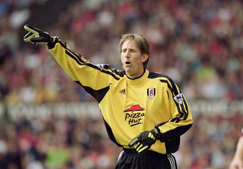 Ông kéo dài hai năm tại Juventus trước khi bị bán cho Fulham, người vừa được thăng từ chức vô địch. Chính tả của ông bốn năm tại Craven Cottage trước khi ông được bán cho United đã đủ để đảm bảo cho anh một vị trí trong số các cầu thủ Fulham lớn nhất bao giờ hết. Anh ta thường ghi giữ lại của Premier League người ở nhà quê tình trạng trong những năm sau khi xúc tiến của họ.