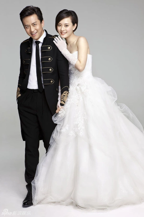 Một nguồn tin tiết lộ, hôn lễ của Tôn Lệ, Đặng Siêu sẽ diễn ra vào tối nay, 7/6 với sự góp mặt của gia đình và bạn bè thân cận của cặp đôi.