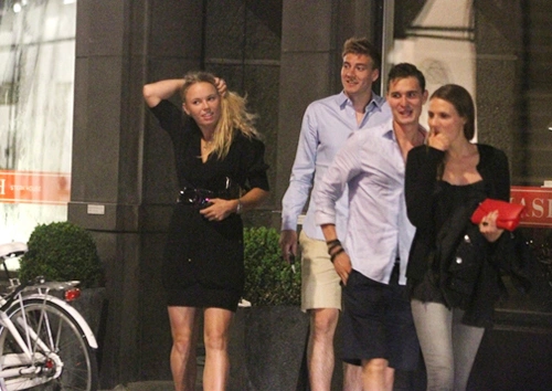 bendtner-wozniacki5-231502-1377369644.jp