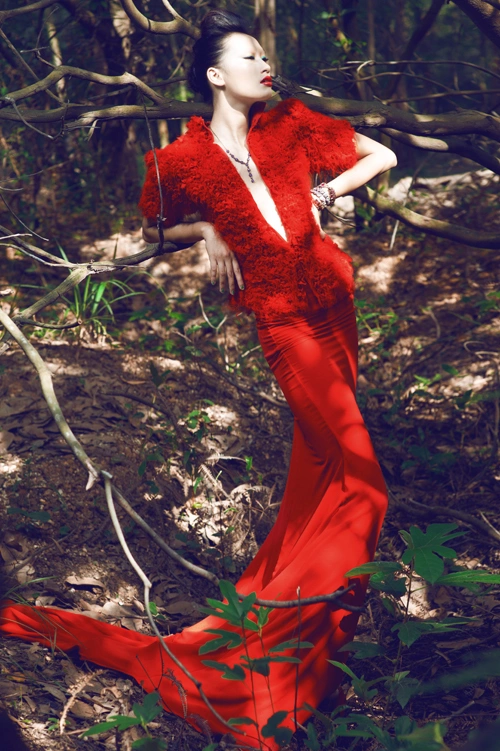 Mặc dù gây tranh cãi khi đoạt giải cao nhất Vietnam's Next Top Model với đối thủ nặng ký Tuyết Lan, nhưng Huyền Trang đã nhanh chóng vượt qua dư luận. Cô ngày càng chứng tỏ được sự tự tin ở phong thái, khả năng biểu cảm, đặc biệt là lối trình diễn catwalk đầy mạnh mẽ, tự tin.