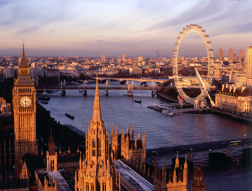 Đồng hồ Bigben và vòng quay London Eye.