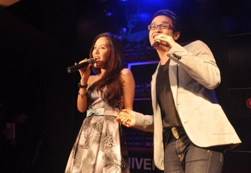 Hà Anh Tuấn và Phương Linh tiếp tục song hành trên các sân khấu. Cặp đôi thể hiện lại ca khúc ballad "Giấc mơ anh và em". Hà Anh Tuấn và Phương Linh tiếp tục song hành trên các sân khấu. Cặp đôi thể hiện lại ca khúc ballad "Giấc mơ anh và em".