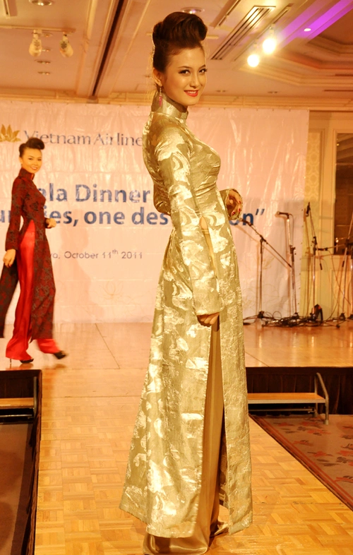 Hà Kiều Trang sở hữu nét đẹp lai và cô càng tạo nên sức hút với người xem Hà Kiều Trang sở hữu nét đẹp lai và cô càng tạo nên sức hút với người xem