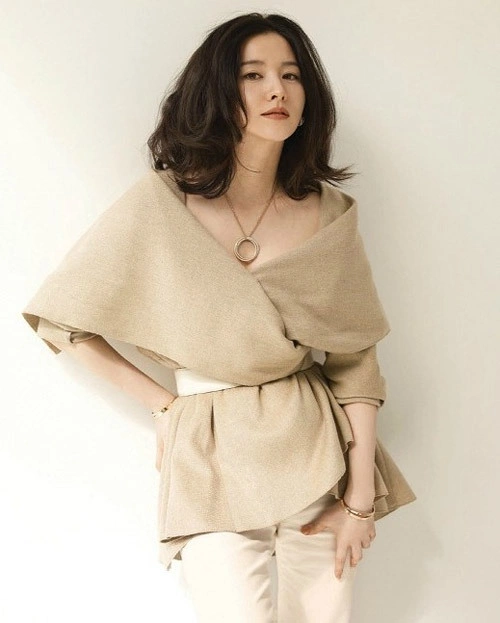 lee-young-ae-11-758529-1368153818_500x0.