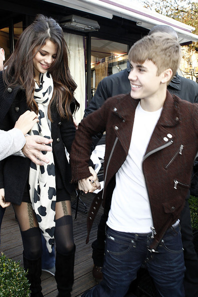 selena6-640153-1368188298_500x0.jpg