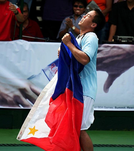 Tay vợt Cecil Mamiit.