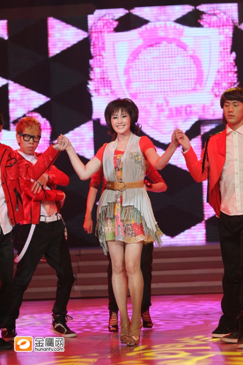 Lưu Hiểu Khánh xuất hiện trong chương trình "Happy Camp". Ảnh: Hunan. Lưu Hiểu Khánh xuất hiện trong chương trình "Happy Camp". Ảnh: Hunan.