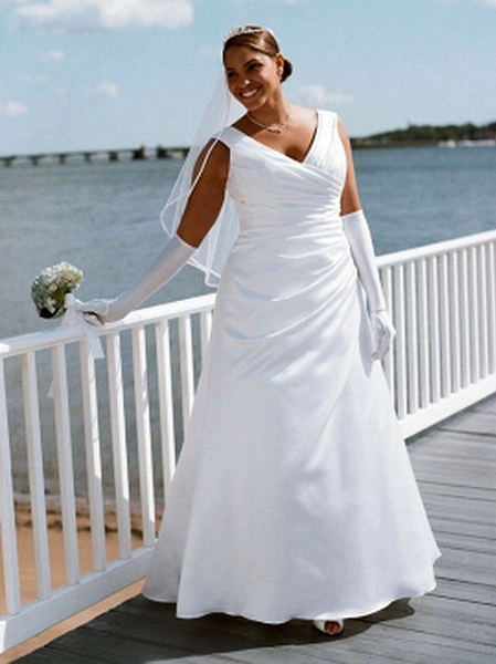 Phần chân váy nên để vừa đủ chạm đất, không nên để dài quét đất Phần chân váy nên để vừa đủ chạm đất, không nên để dài quét đất