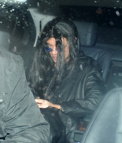 Wayne Bridge đội tóc giả dài Wayne Bridge đội tóc giả dài