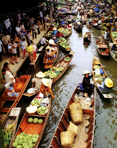 Chợ nổi ở Damnernsaduak, Bangkok.