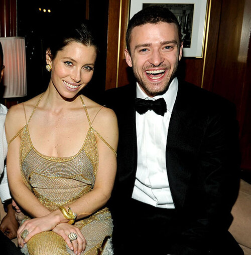 Vào tháng 3 năm nay, cặp đôi bên nhau 4 năm, Justin Timberlake và Jessica Biel thông báo chia tay nhau đúng vào thời điểm có tin đồn cho rằng Justin Timberlake đã tán tỉnh một phụ nữ khác. Một người bạn của Justin cho biết: 'Anh ấy chẳng thừa nhận là mình đã lừa dối Jessica nhưng tất cả chúng tôi đều biết rõ chuyện đó'. Vào mùa hè năm nay, Justin và Jessica lại nối lại quan hệ. Vào tháng 3 năm nay, cặp đôi bên nhau 4 năm, Justin Timberlake và Jessica Biel thông báo chia tay nhau đúng vào thời điểm có tin đồn cho rằng Justin Timberlake đã tán tỉnh một phụ nữ khác. Một người bạn của Justin cho biết: 'Anh ấy chẳng thừa nhận là mình đã lừa dối Jessica nhưng tất cả chúng tôi đều biết rõ chuyện đó'. Vào mùa hè năm nay, Justin và Jessica lại nối lại quan hệ.