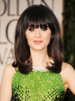 Nữ diễn viên Zoey Deschanel với kiểu tóc của các diva thập niên 70 Nữ diễn viên Zoey Deschanel với kiểu tóc của các diva thập niên 70