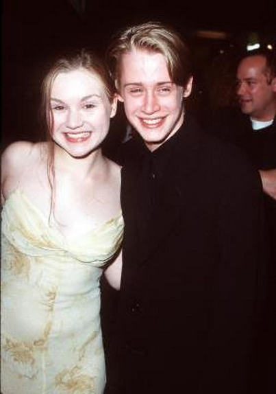 Nữ diễn viên Rachel Miner có đám cưới gây xôn xao dư luận với ngôi sao phim Ở nhà một mình, Macauley Culkin, năm 1998 khi cả hai đều 17 tuổi. Nhưng cặp sao tuổi teen chia tay sau 2 năm chung sống. Năm 2002, đôi vợ chồng trẻ chính thức ly dị. Nữ diễn viên Rachel Miner có đám cưới gây xôn xao dư luận với ngôi sao phim Ở nhà một mình, Macauley Culkin, năm 1998 khi cả hai đều 17 tuổi. Nhưng cặp sao tuổi teen chia tay sau 2 năm chung sống. Năm 2002, đôi vợ chồng trẻ chính thức ly dị.