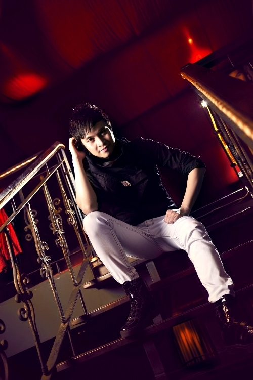 Mỗi lần trở về nhà, anh chỉ Mỗi lần trở về nhà, anh chỉ