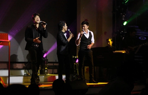 Ngọc Minh, Lân Nhã kết hợp cùng Ngọc Ánh (Á quân Vietnam Idol 2007) ca khúc Câu chuyện nhỏ của tôi. Ngọc Minh, Lân Nhã kết hợp cùng Ngọc Ánh (Á quân Vietnam Idol 2007) ca khúc Câu chuyện nhỏ của tôi.