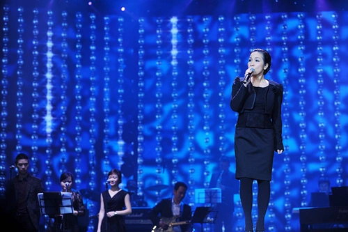 "Gửi anh", một sáng tác của nhạc sĩ Anh Quân với phần trình bày của Mỹ Linh cũng lọt vào top các ca khúc được yêu thích nhất trong tháng 2. "Gửi anh", một sáng tác của nhạc sĩ Anh Quân với phần trình bày của Mỹ Linh cũng lọt vào top các ca khúc được yêu thích nhất trong tháng 2.