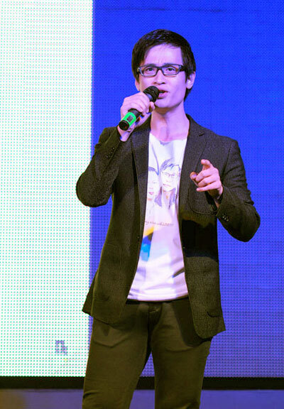 Album Anh yêu em là sự kết hợp trở lại của Hà Anh Tuấn với Phương Linh sau gần 5 năm theo đuổi con đường ca hát solo. Album Anh yêu em là sự kết hợp trở lại của Hà Anh Tuấn với Phương Linh sau gần 5 năm theo đuổi con đường ca hát solo.