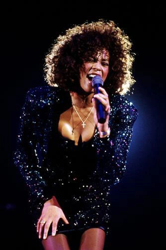 Whitney Houston chưa bao giờ công nhận cô là người đồng tính. Whitney Houston chưa bao giờ công nhận cô là người đồng tính.