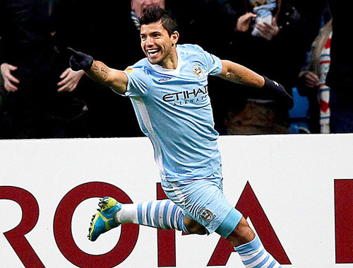 Aguero ăn mừng bàn thắng siêu nhanh trong trận gặp Porto. Ảnh: The Sun. Aguero ăn mừng bàn thắng siêu nhanh trong trận gặp Porto. Ảnh: The Sun.