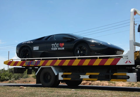 LP640 tham dự hành trình trên xe chuyên dụng.