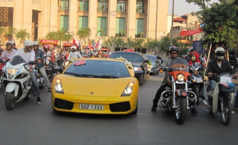 Gallardo, chiếc Lamborghini đầu tiên về Việt Nam hồi tháng 5/2007. Giờ đây siêu xe này