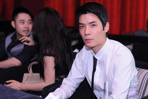 Bạn trai Phillip Lê của cô cũng luôn sát cánh trong các hoạt động. Bạn trai Phillip Lê của cô cũng luôn sát cánh trong các hoạt động.