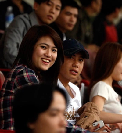 Ở trận đấu này, cầu thủ người Nam Định cũng không thể ra sân vì án phạt chửi thề ở vòng trước. Ở trận đấu này, cầu thủ người Nam Định cũng không thể ra sân vì án phạt chửi thề ở vòng trước.