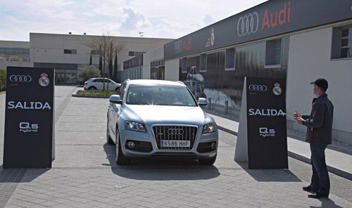 Chiếc xế hộp mà hai ngôi sao của Real điều khiển là chiếc Chiếc xế hộp mà hai ngôi sao của Real điều khiển là chiếc