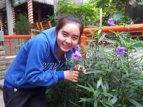 Xuân Thùy xinh tươi sau một thời gian bị trả về nhà mẹ đẻ. Xuân Thùy xinh tươi sau một thời gian bị trả về nhà mẹ đẻ.