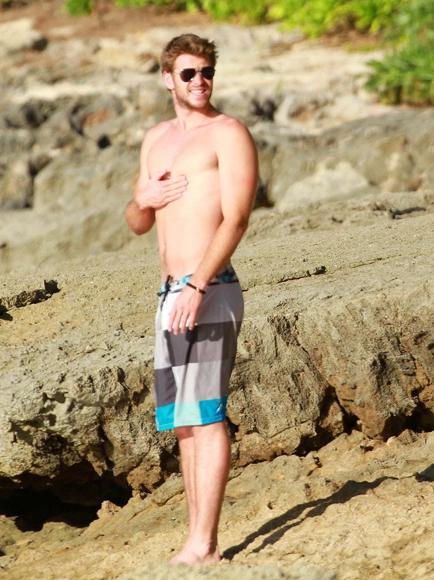 Tài tử Liam Hemsworth, bạn trai của Miley Cyrus. Tài tử Liam Hemsworth, bạn trai của Miley Cyrus.