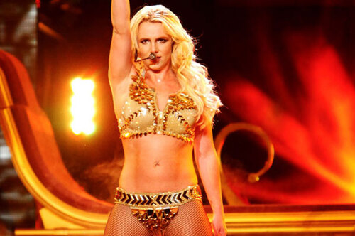 Britney Spears là nữ ca sĩ biểu diễn trên sân khấu sexy nhất. Britney Spears là nữ ca sĩ biểu diễn trên sân khấu sexy nhất.