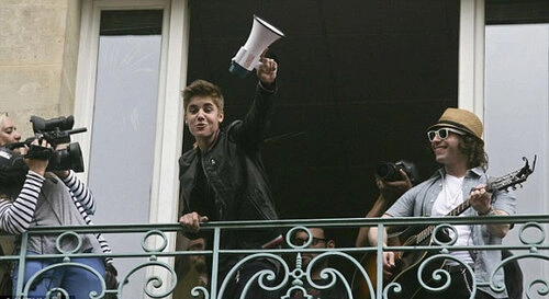 justin2-499258-1368239029_500x0.jpg