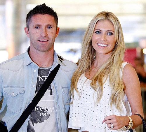 Robbie Keane và người đẹp đồng hương yêu nhau khá lâu trước khi kết hôn vào năm 2009. Robbie Keane và người đẹp đồng hương yêu nhau khá lâu trước khi kết hôn vào năm 2009.