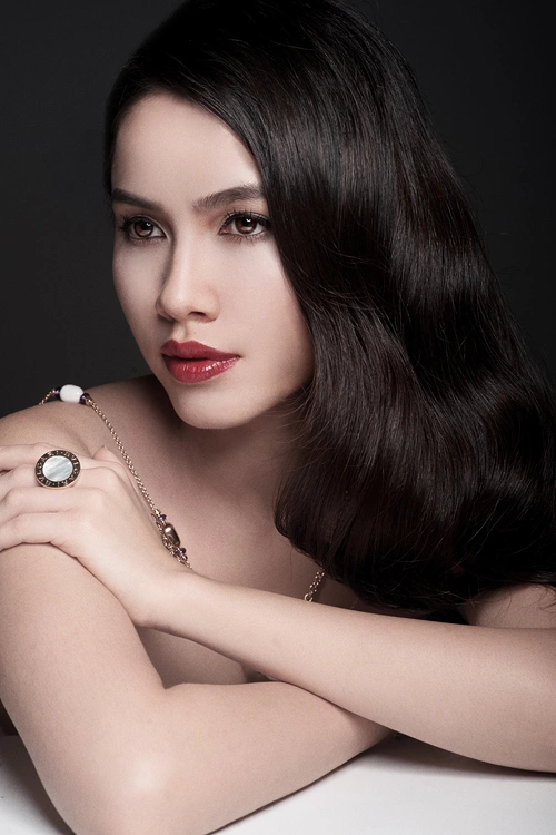 Người đẹp đã sẵn sàng cho cuộc thi nhan quốc quốc tế thứ hai sau Hoa hậu Hoàn vũ 2011. Người đẹp đã sẵn sàng cho cuộc thi nhan quốc quốc tế thứ hai sau Hoa hậu Hoàn vũ 2011.