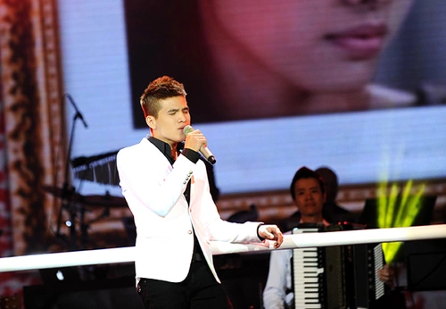 Quốc Thiên với bản ballad nhẹ nhàng "Mong manh tình về" (sáng tác: Đức Trí) Quốc Thiên với bản ballad nhẹ nhàng "Mong manh tình về" (sáng tác: Đức Trí)
