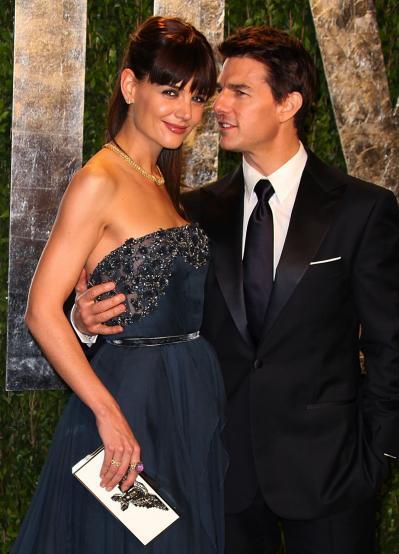 Hôn nhân gần 6 năm của Katie Holmes và Tom Cruise đột ngột tan vỡ. Hôn nhân gần 6 năm của Katie Holmes và Tom Cruise đột ngột tan vỡ.
