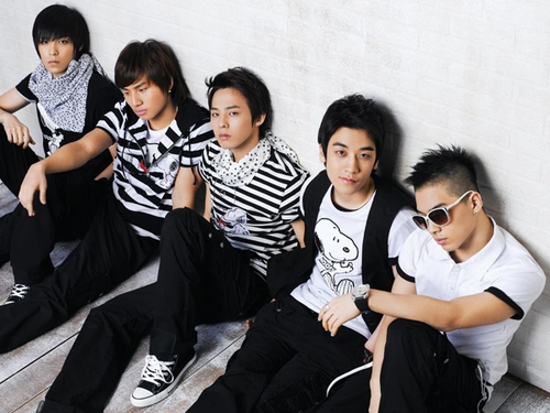 5,8 triệu USD là số tiền mà nhóm nhạc Big Bang thu về nửa đầu 2012. Họ luôn là nhóm nhạc thành công nhất trong địa hạt quảng cáo. 5,8 triệu USD là số tiền mà nhóm nhạc Big Bang thu về nửa đầu 2012. Họ luôn là nhóm nhạc thành công nhất trong địa hạt quảng cáo.