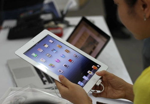 iPad 2012 vẫn là model bán chạy nhất tháng 6. iPad 2012 vẫn là model bán chạy nhất tháng 6.