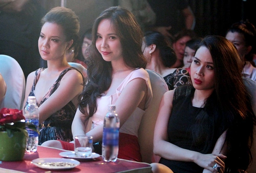 Đến dự event ngoài Lưu Hương Giang còn có Á hậu Ngọc Oanh và giải vàng Siêu mẫu 2010 Ngọc Bích. Đến dự event ngoài Lưu Hương Giang còn có Á hậu Ngọc Oanh và giải vàng Siêu mẫu 2010 Ngọc Bích.