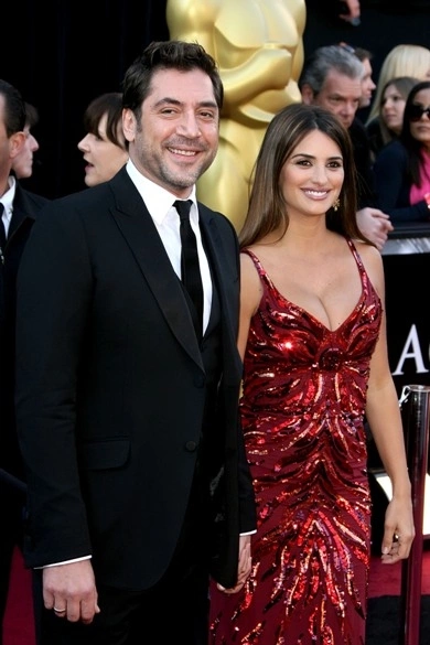 Penelope Cruz và đức lang quân Javier Bardem. Penelope Cruz và đức lang quân Javier Bardem.