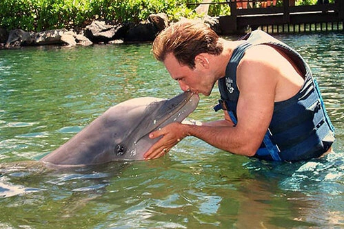 Nam diễn vinê Christian Slater. Nam diễn vinê Christian Slater.